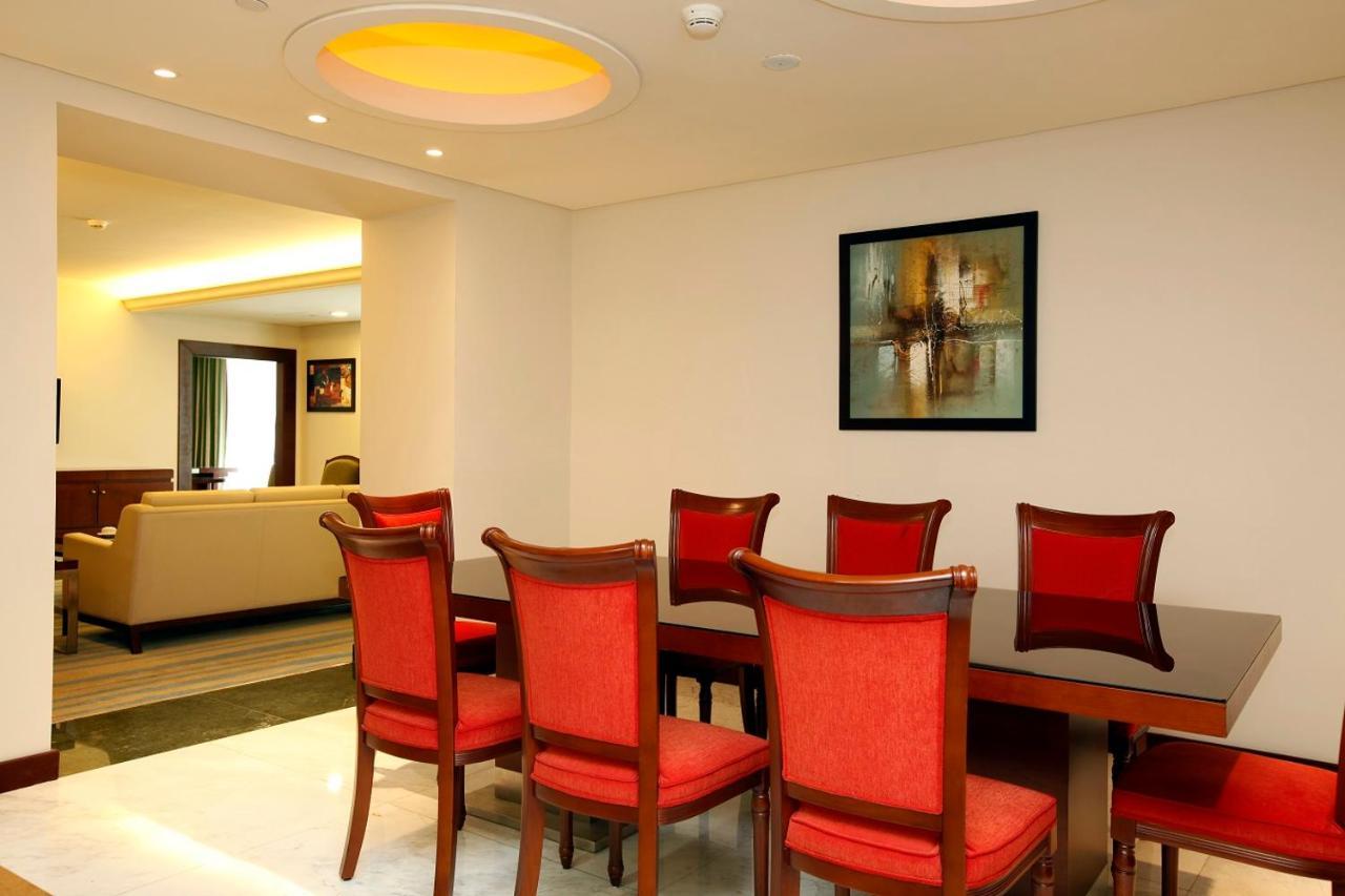 Holiday Inn Olaya By Ihg Riyadh Eksteriør billede